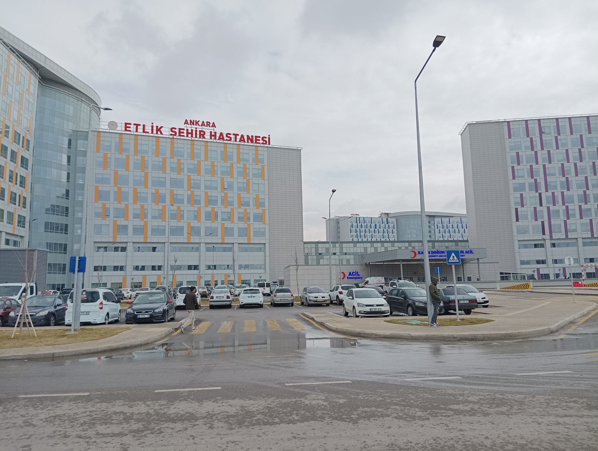 Etlik Şehir Hastanesi ana bina cephesi